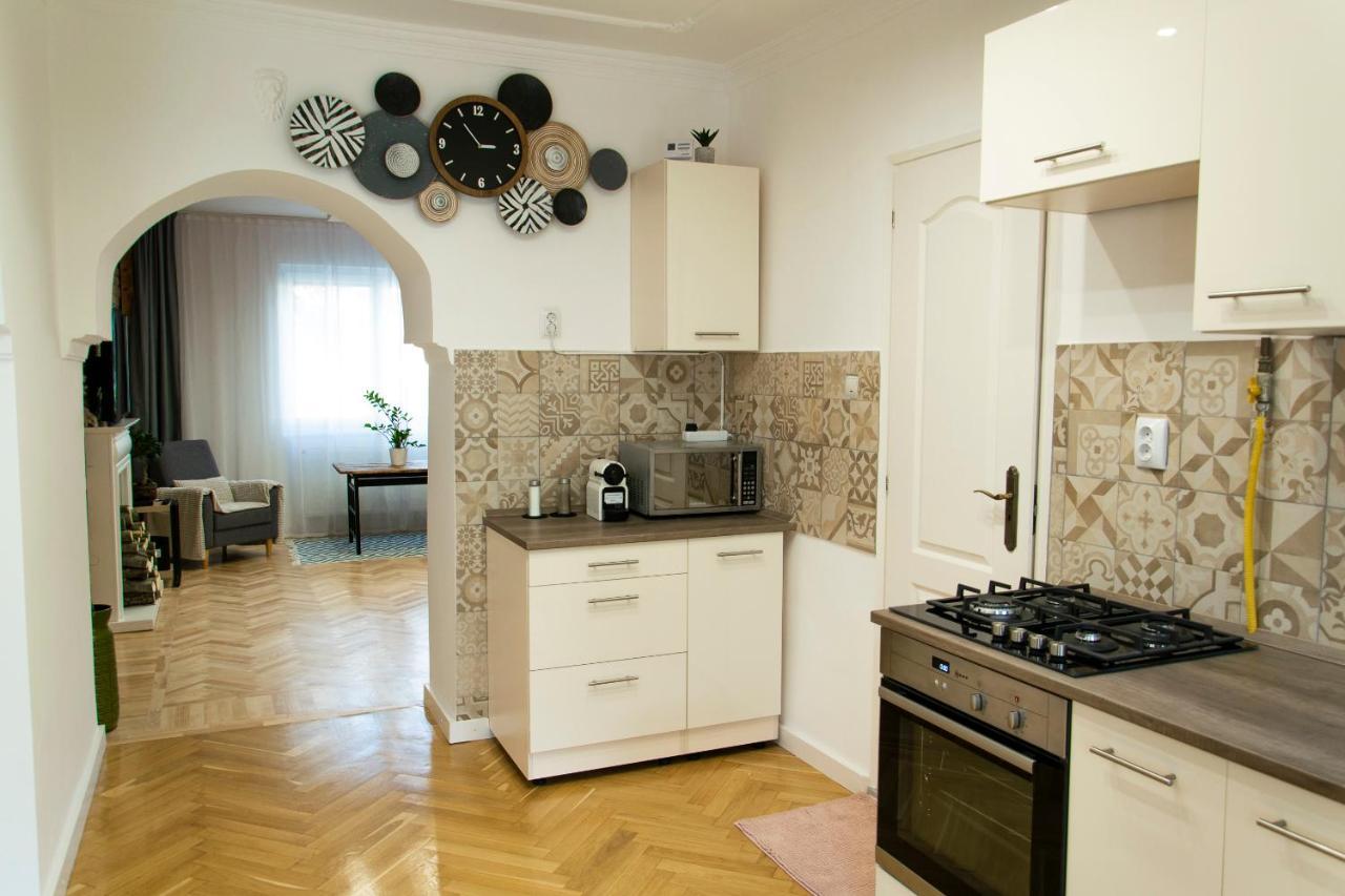 Season One Apartman Σέγκεντ Εξωτερικό φωτογραφία