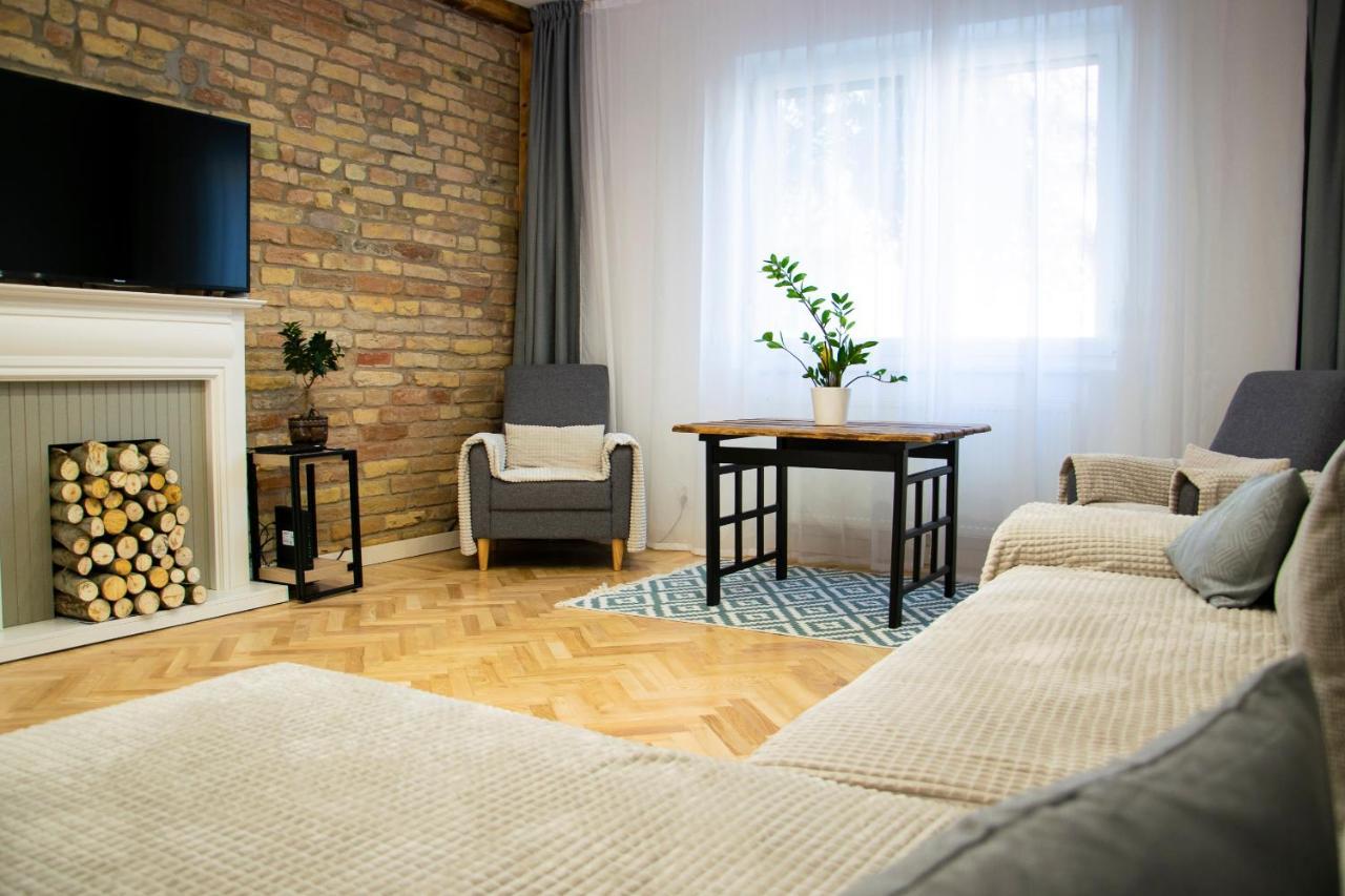 Season One Apartman Σέγκεντ Εξωτερικό φωτογραφία