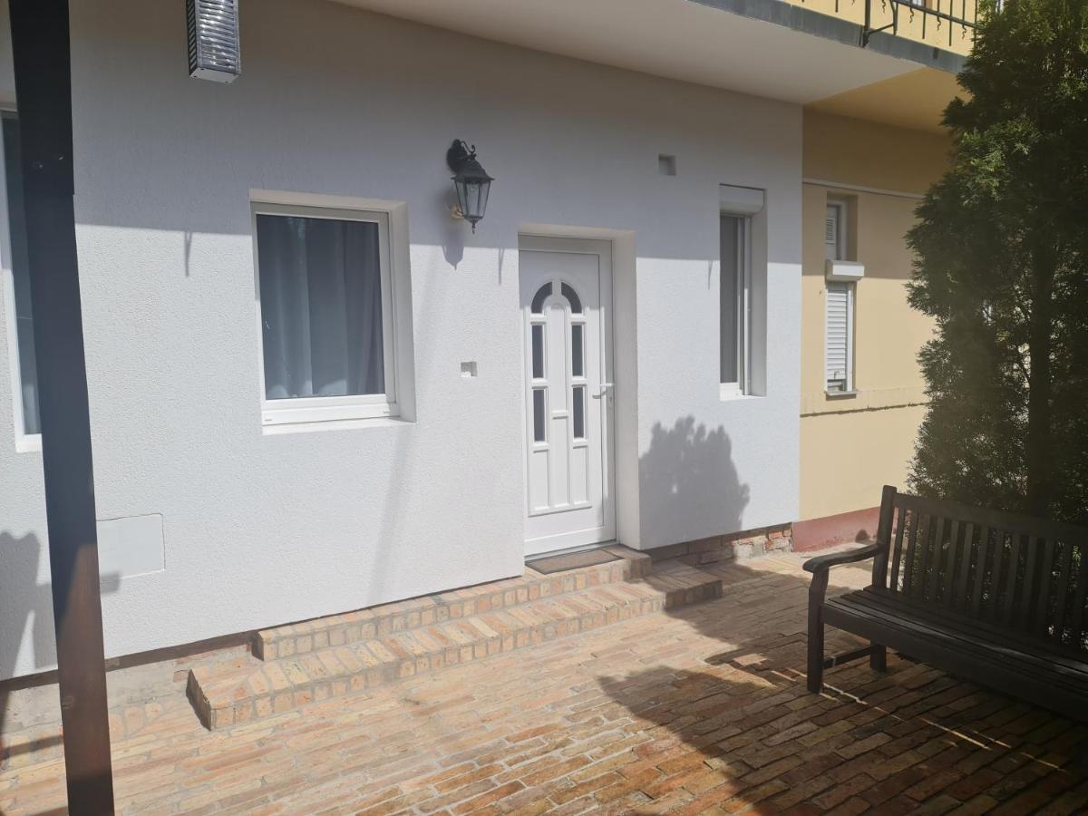 Season One Apartman Σέγκεντ Εξωτερικό φωτογραφία