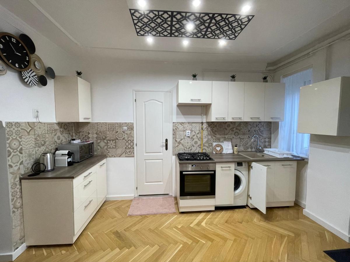 Season One Apartman Σέγκεντ Εξωτερικό φωτογραφία